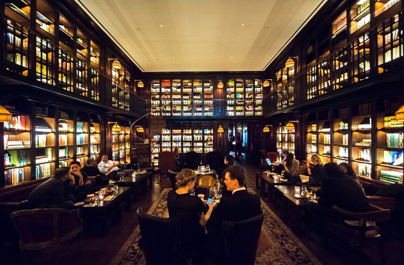 nomad-hotel-library